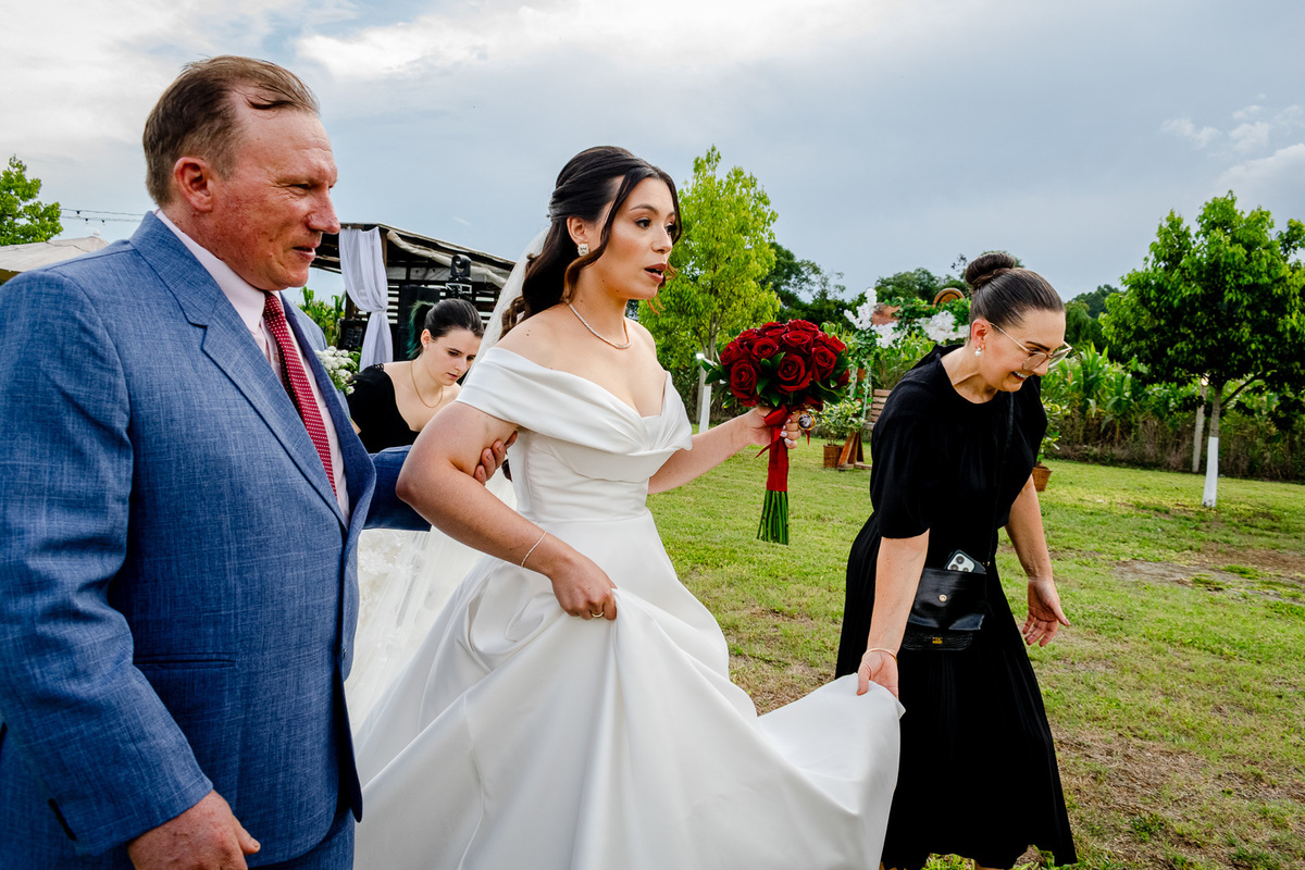 CerimonialistaTatiana Scheibel; noiva com o pai; casamento serra gaúcha; 