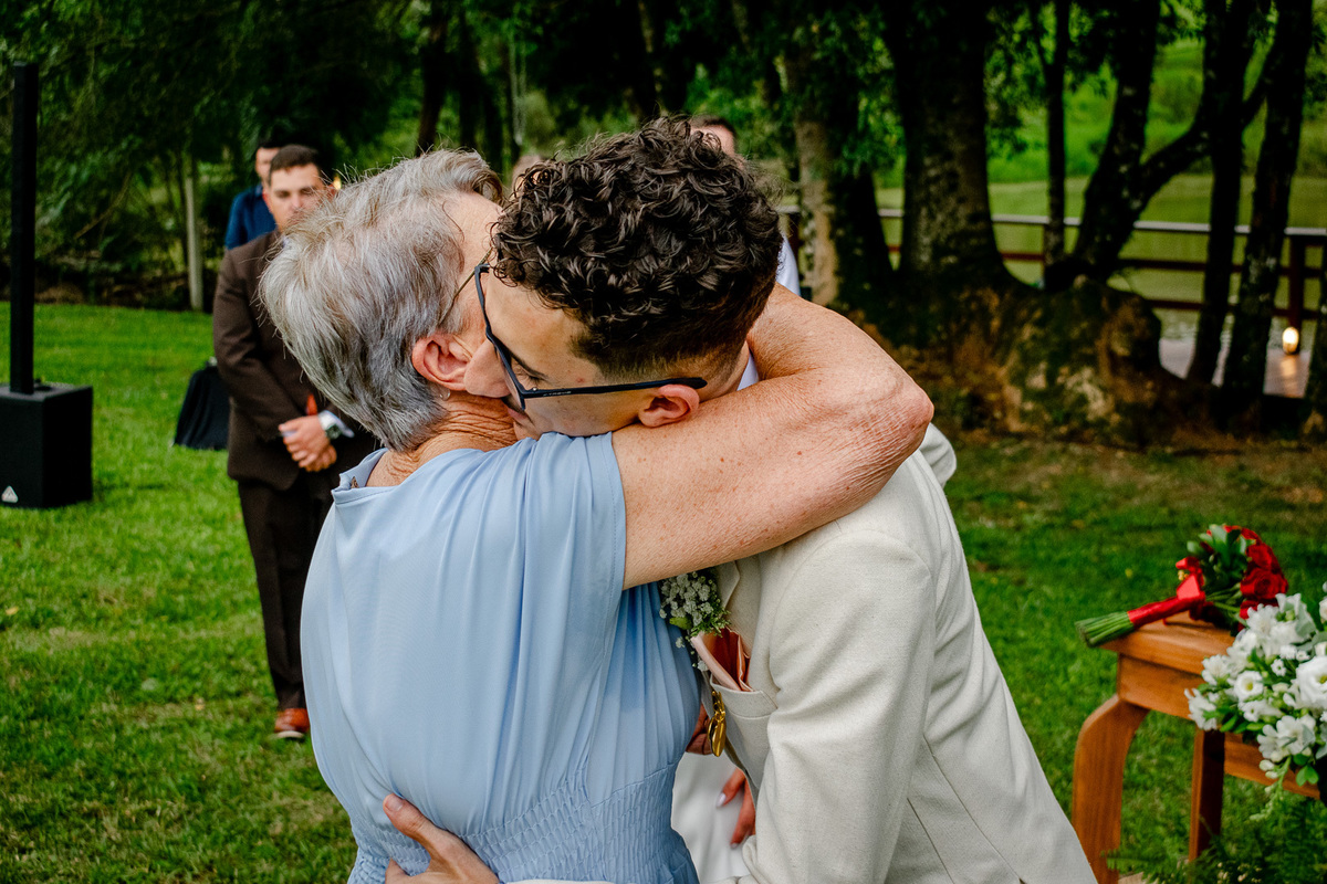 aia, casamento, alianças