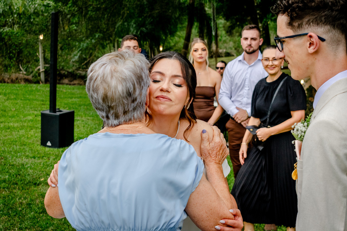 aia, casamento, alianças