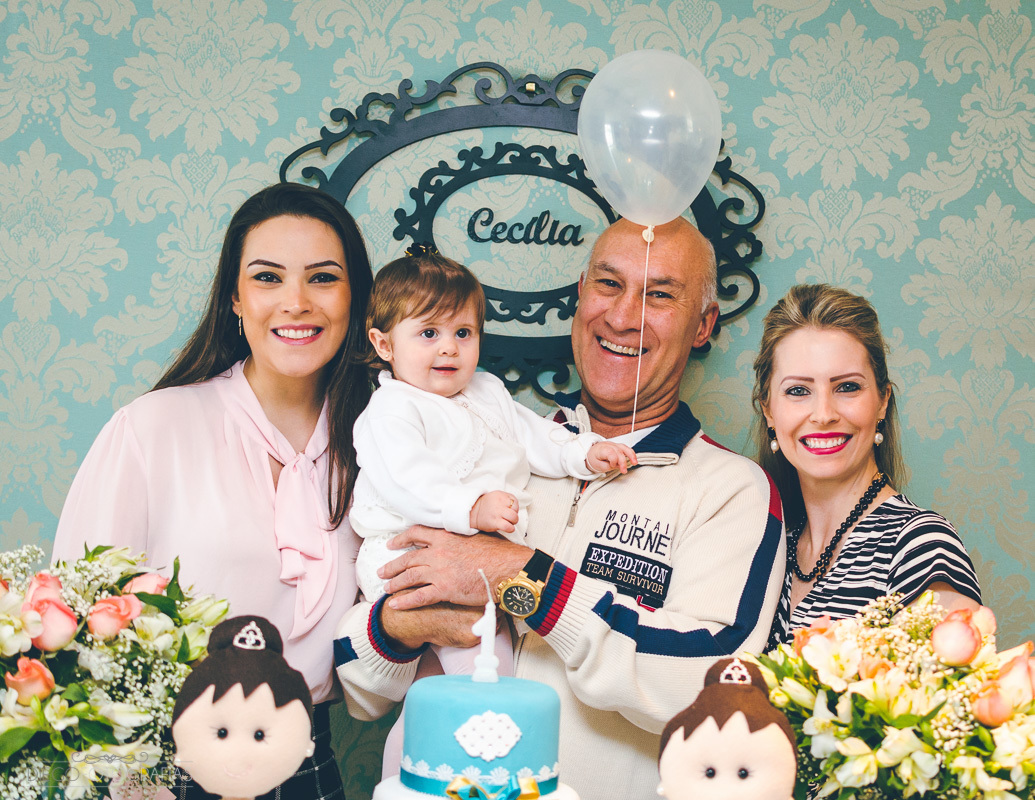 vô filhas e neta festa infantil