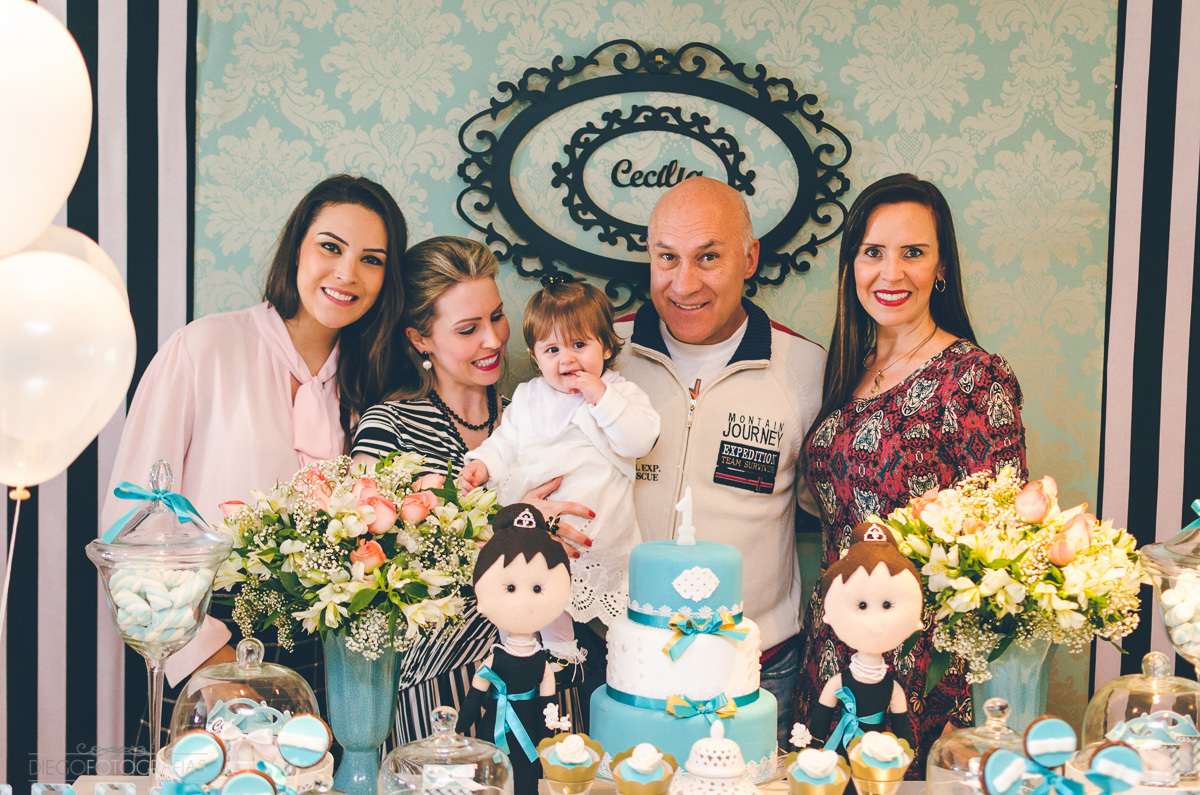 vô filhas e neta festa infantil