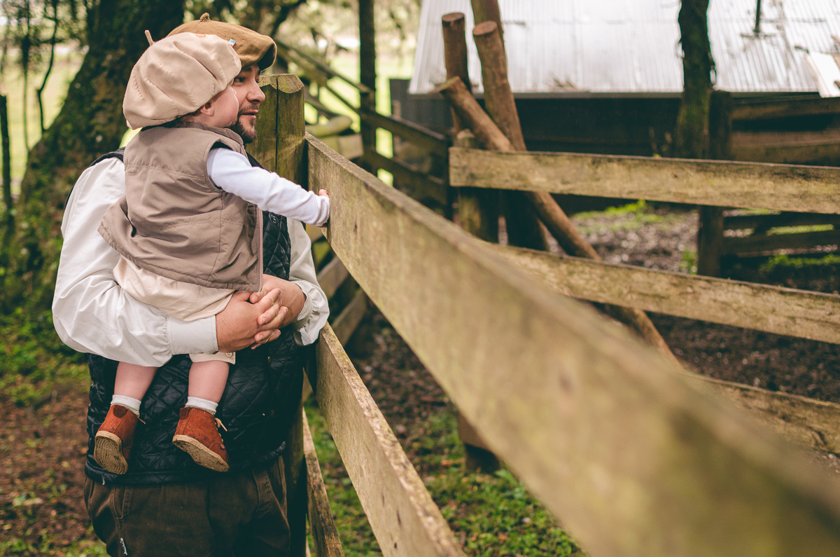 criança no campo família RS