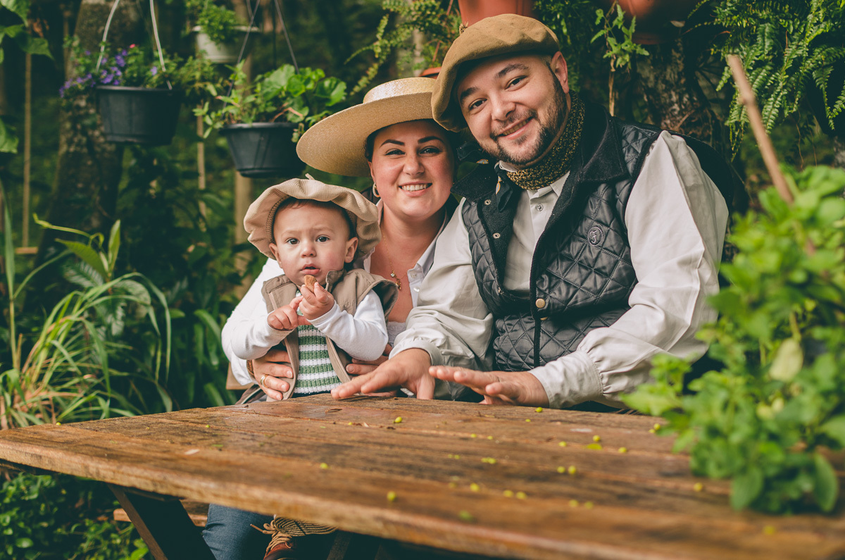 criança no campo família RS