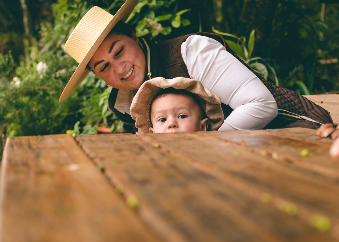 criança no campo família RS