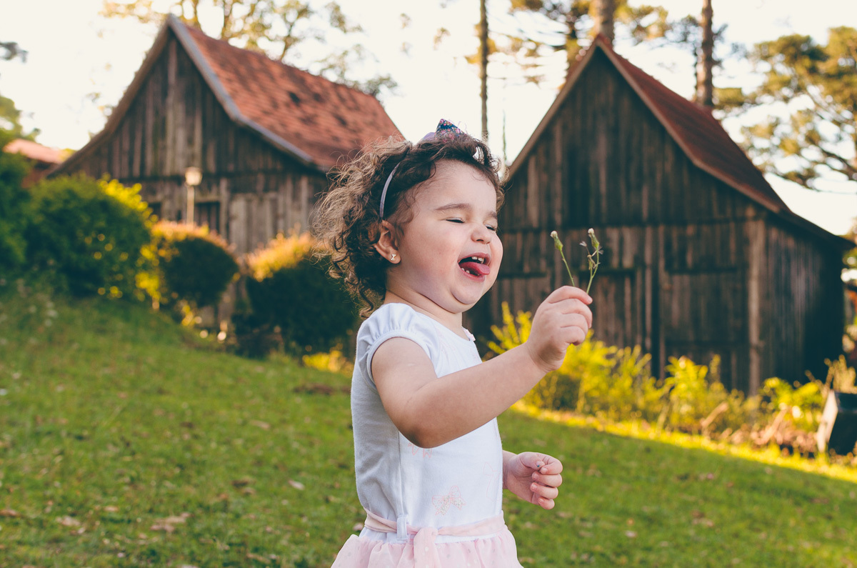 criança dente de leão
