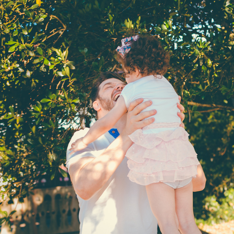 criança e pai e filha