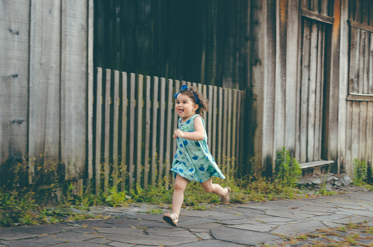 criança correndo