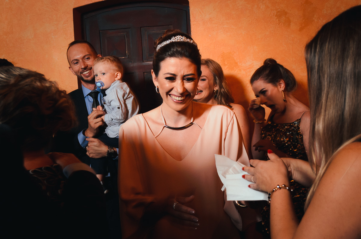 Chateau Lacave, fotografo Caxias do Sul, Casamentos, Diego Fotografias, castelo, noivos, noiva, carro antigo, f1000, casamento de dia, barril, vinícola