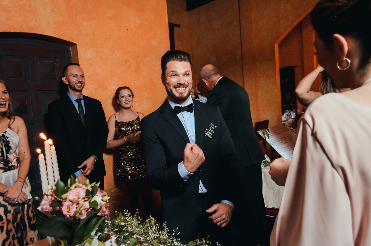 Chateau Lacave, fotografo Caxias do Sul, Casamentos, Diego Fotografias, castelo, noivos, noiva, carro antigo, f1000, casamento de dia, barril, vinícola