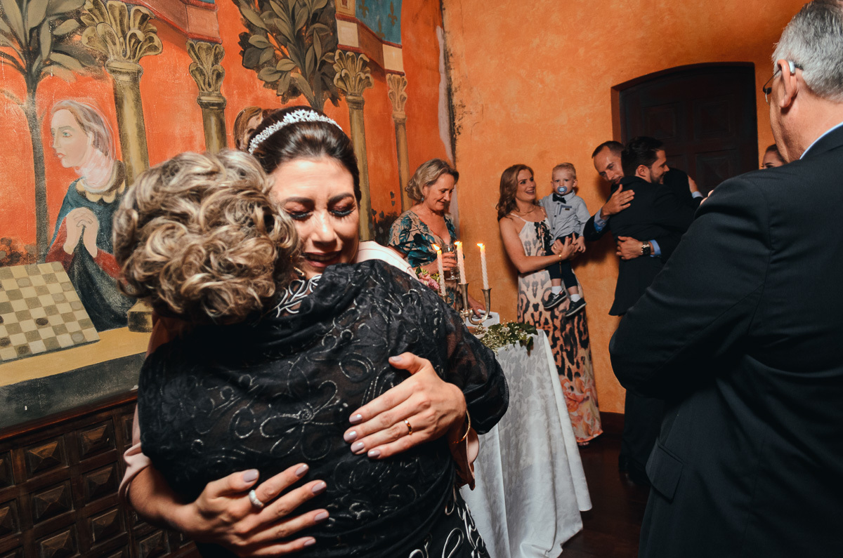 Chateau Lacave, fotografo Caxias do Sul, Casamentos, Diego Fotografias, castelo, noivos, noiva, carro antigo, f1000, casamento de dia, barril, vinícola