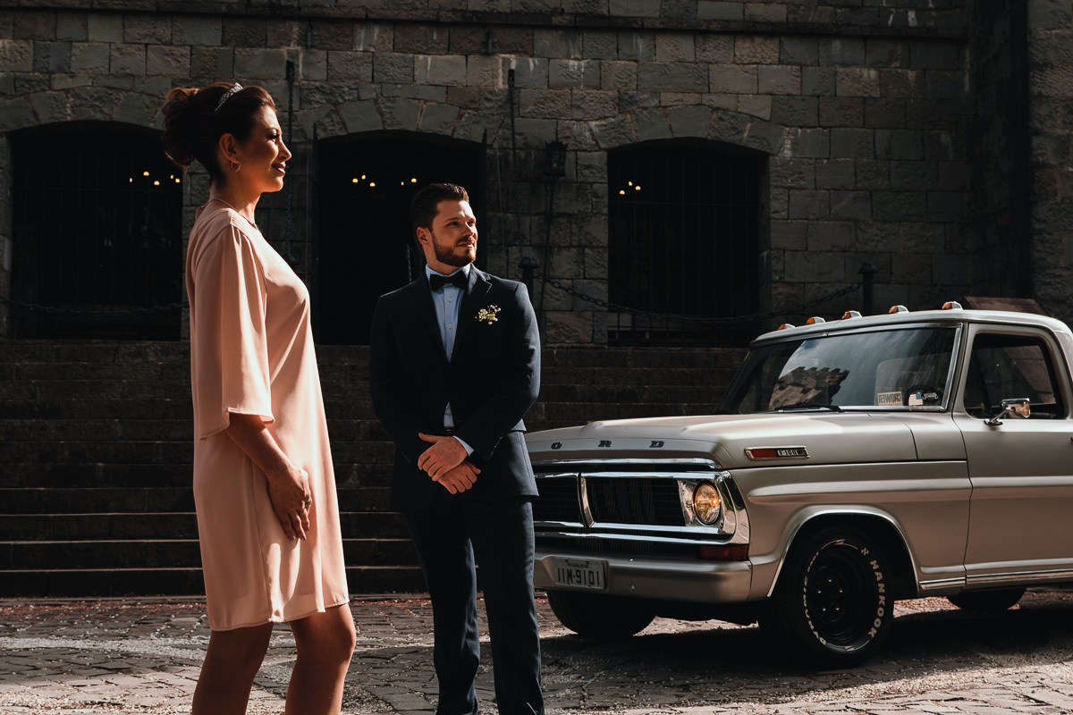 Chateau Lacave, fotografo Caxias do Sul, Casamentos, Diego Fotografias, castelo, noivos, noiva, carro antigo, f1000, casamento de dia