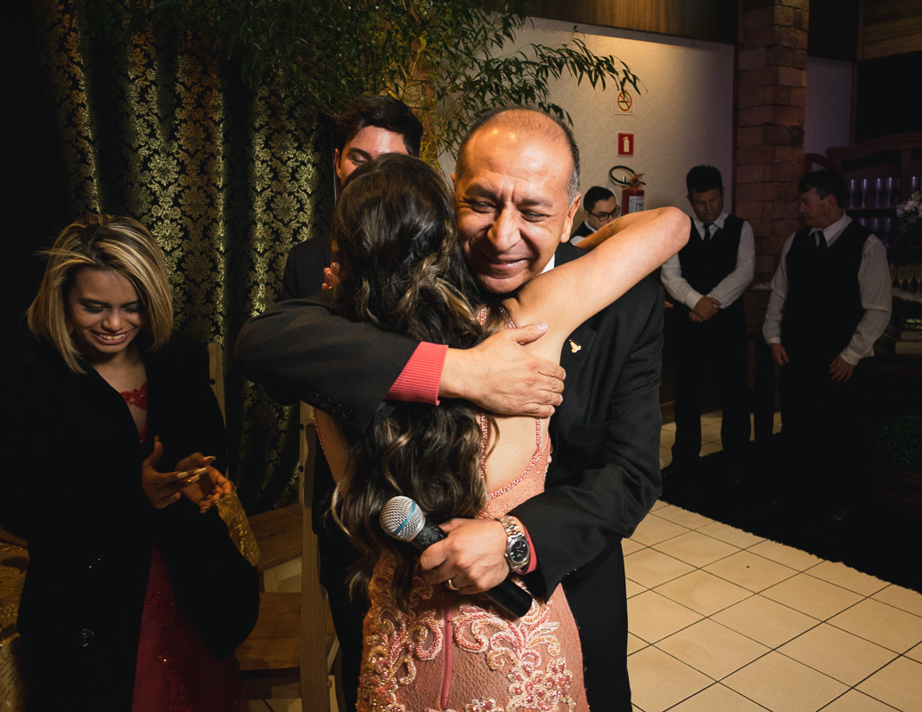 abraço do pai, festa de formatura, fotógrafo de formatura caxias do sul, tulip garden eventos