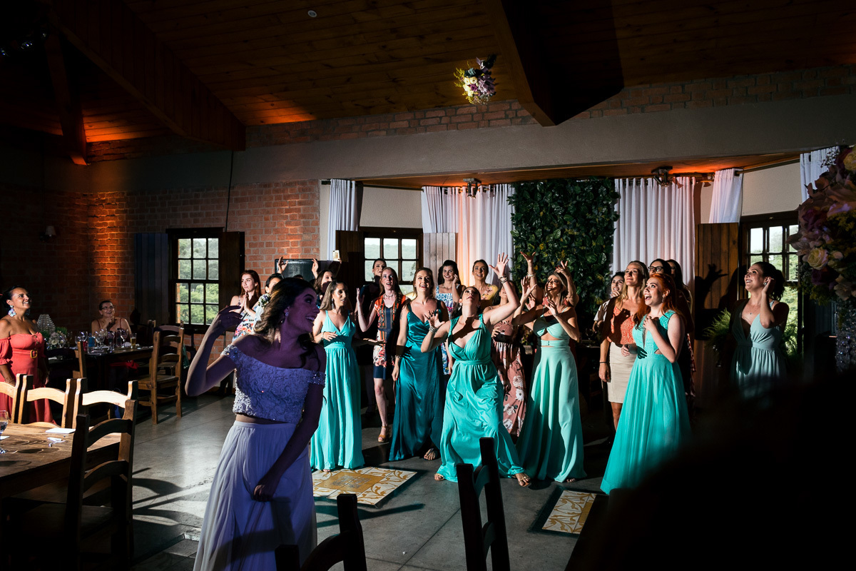 casamento diurno, casamento boho chique, casar de dia, fotógrafo de casamento, ana dotto atelier, festa de casamento, buquê da noiva, arremesso do buquê