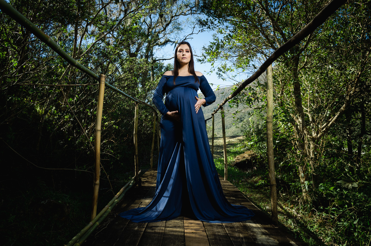 gestante, ensaio gestante, fotos de gestante, vestido azul gestante, cachoeira dos borges, ensaio gestante, cabanas, gestante, trip advisor, decolar, booking,