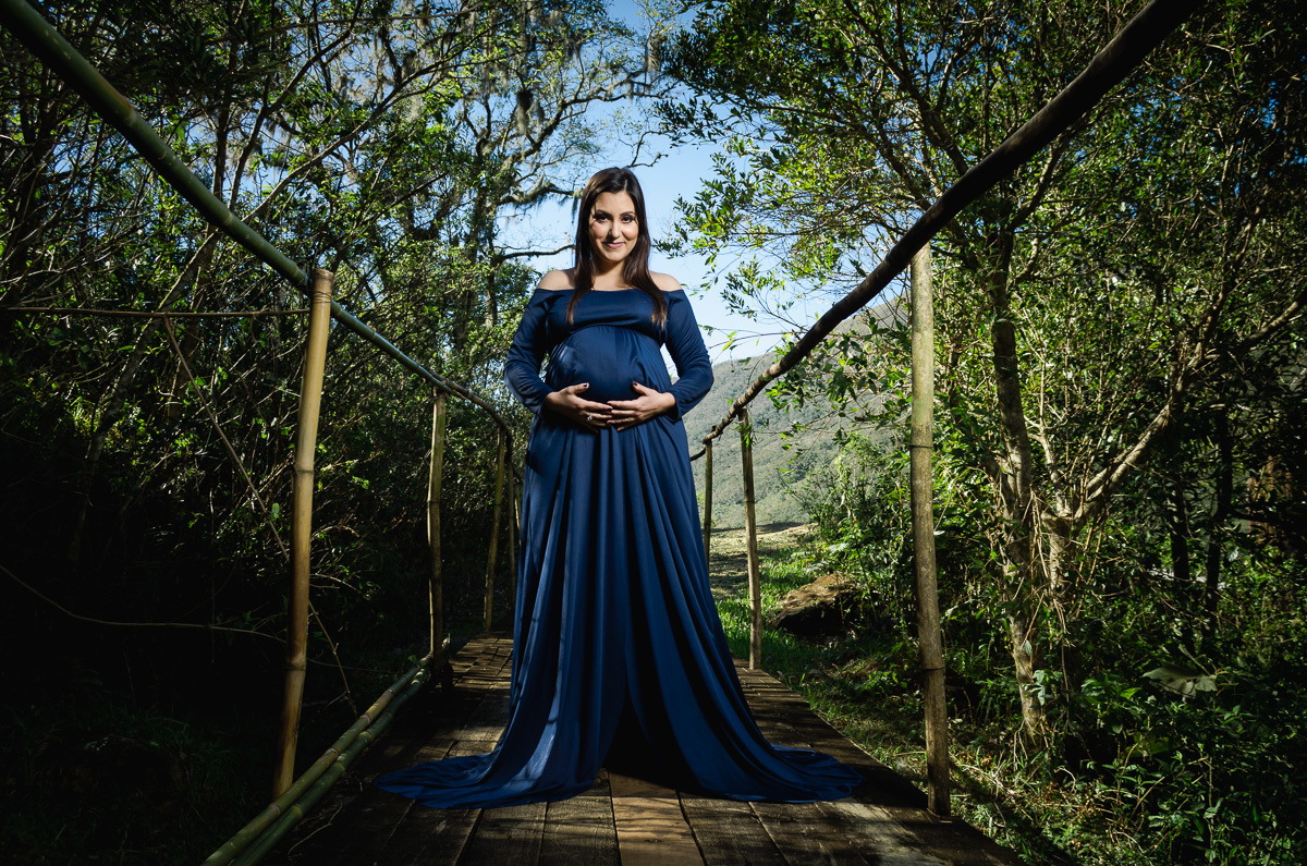gestante, ensaio gestante, fotos de gestante, vestido azul gestante, cachoeira dos borges, ensaio gestante, cabanas, gestante, trip advisor, decolar, booking, fotógrafo de gestante