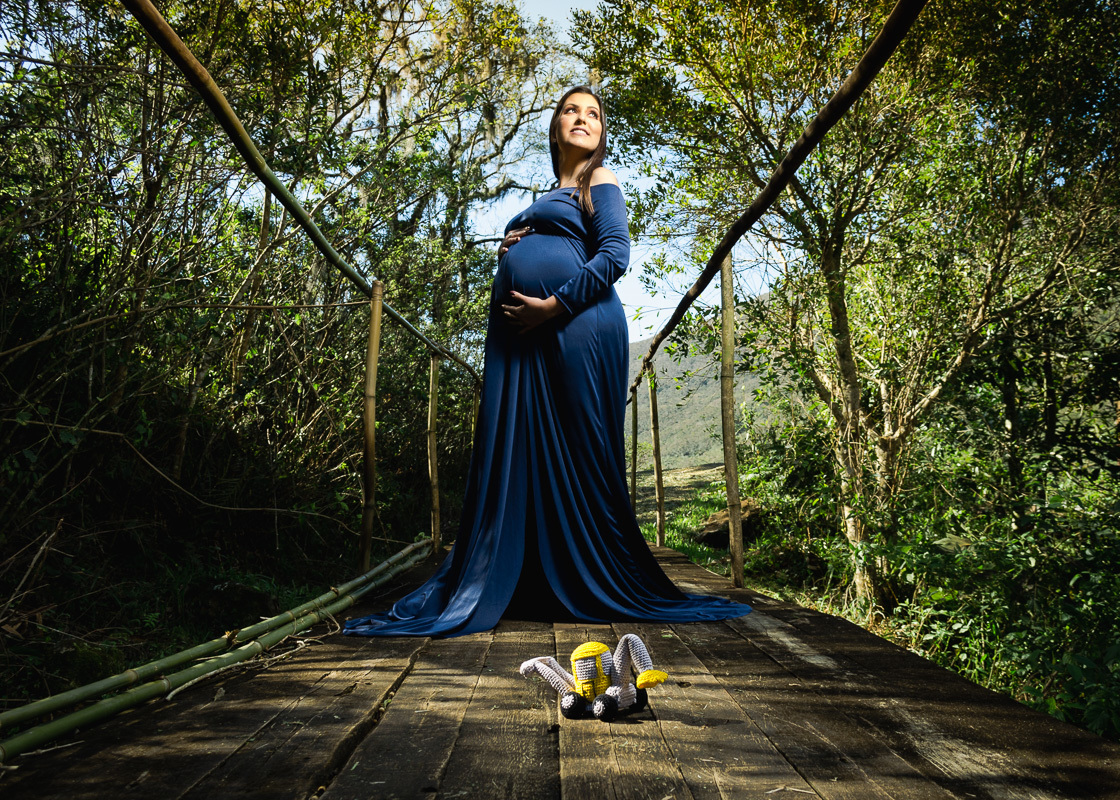 gestante, ensaio gestante, fotos de gestante, vestido azul gestante, cachoeira dos borges, ensaio gestante, cabanas, gestante, trip advisor, decolar, booking, fotógrafo de gestante