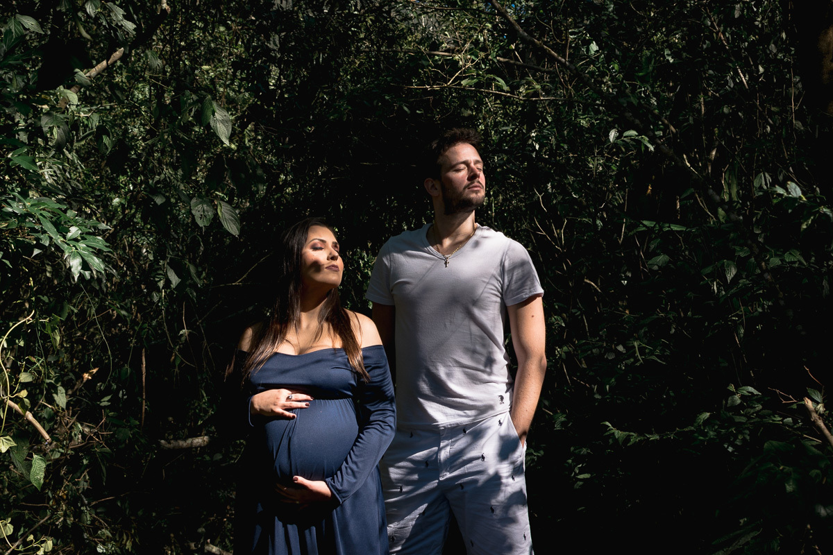 gestante, ensaio gestante, fotos de gestante, vestido azul gestante, cachoeira dos borges, ensaio gestante, cabanas, gestante, trip advisor, decolar, booking, fotógrafo de gestante,