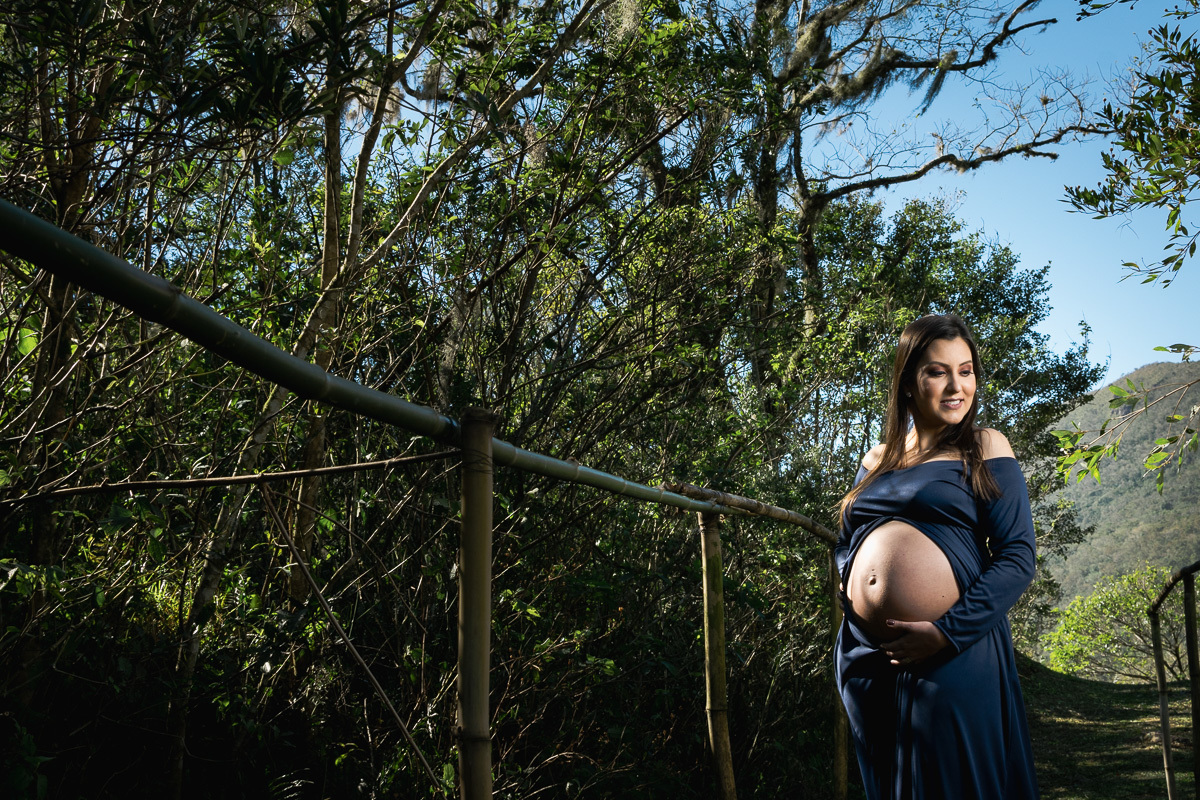 gestante, ensaio gestante, fotos de gestante, vestido azul gestante, cachoeira dos borges, ensaio gestante, cabanas, gestante, trip advisor, decolar, booking, fotógrafo de gestante,