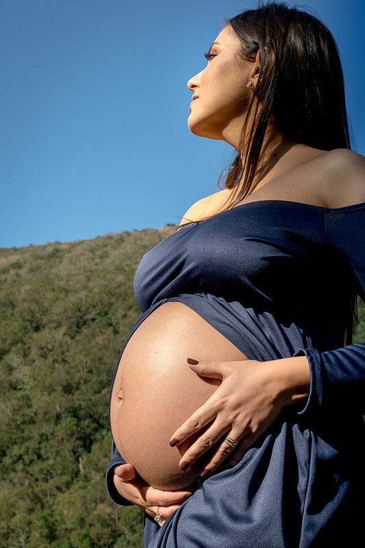 gestante, ensaio gestante, fotos de gestante, vestido azul gestante, cachoeira dos borges, ensaio gestante, cabanas, gestante, trip advisor, decolar, booking, fotógrafo de gestante,