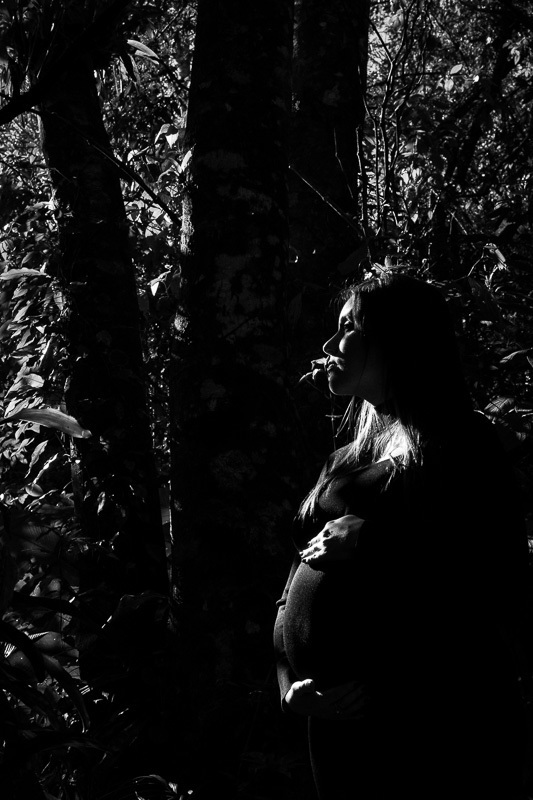 gestante, ensaio gestante, fotos de gestante, vestido azul gestante, cachoeira dos borges, ensaio gestante, cabanas, gestante, trip advisor, decolar, booking, fotógrafo de gestante, pb gestante