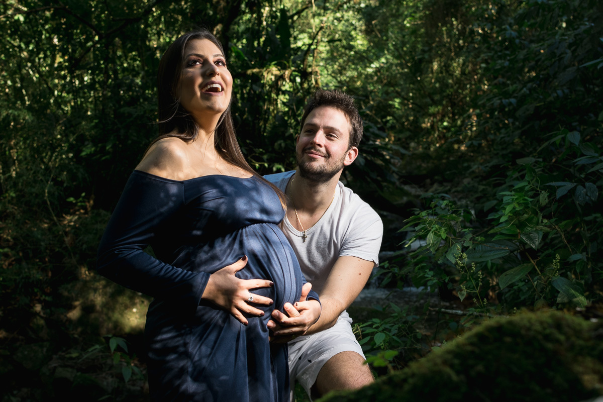 gestante, ensaio gestante, fotos de gestante, vestido azul gestante, cachoeira dos borges, ensaio gestante, cabanas, gestante, trip advisor, decolar, booking, fotógrafo de gestante,