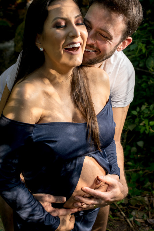 gestante, ensaio gestante, fotos de gestante, vestido azul gestante, cachoeira dos borges, ensaio gestante, cabanas, gestante, trip advisor, decolar, booking, fotógrafo de gestante,