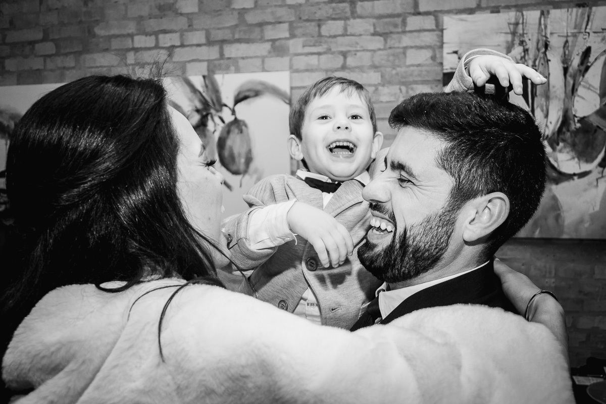 decoração, formatura, janta de formatura, criança em festa, fotógrafo criativo, diego fotografias, abraço