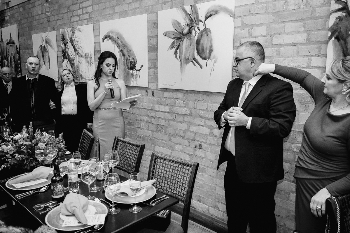 decoração, formatura, janta de formatura, criança em festa, fotógrafo criativo, diego fotografias, abraço, pai filha