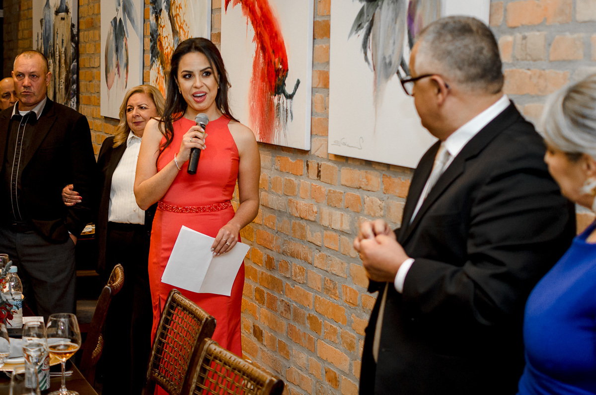 janta de formatura, medicina,  blue tree towers caxias do sul, espontâneo, fotógrafo de formatura, formatura, abraço, momento