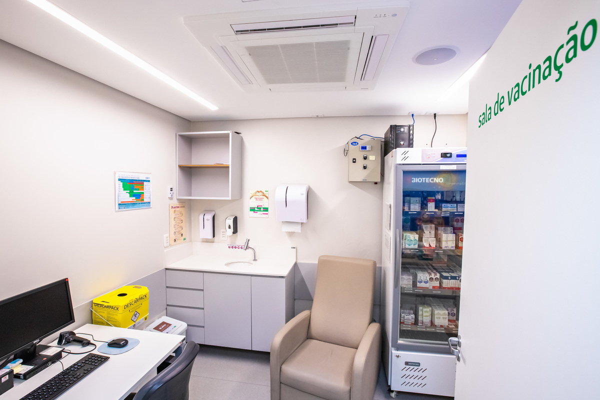 Foto Sala Vacinação Laboratório Unimed POA Unidade Carlos Gomes