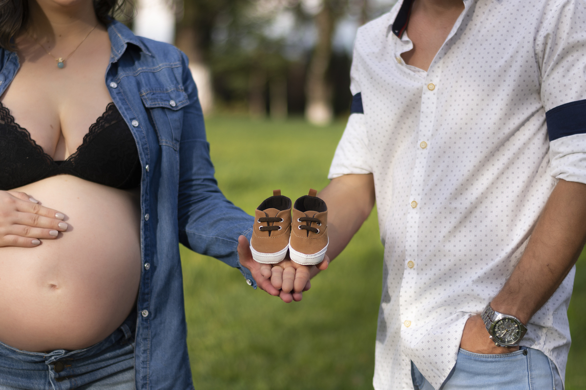 Ensaio lindo da gestante Fabi realizado em Ponta Grossa/PR clicks Karol Monarini - Estudio Olhos da Alma Fotografia