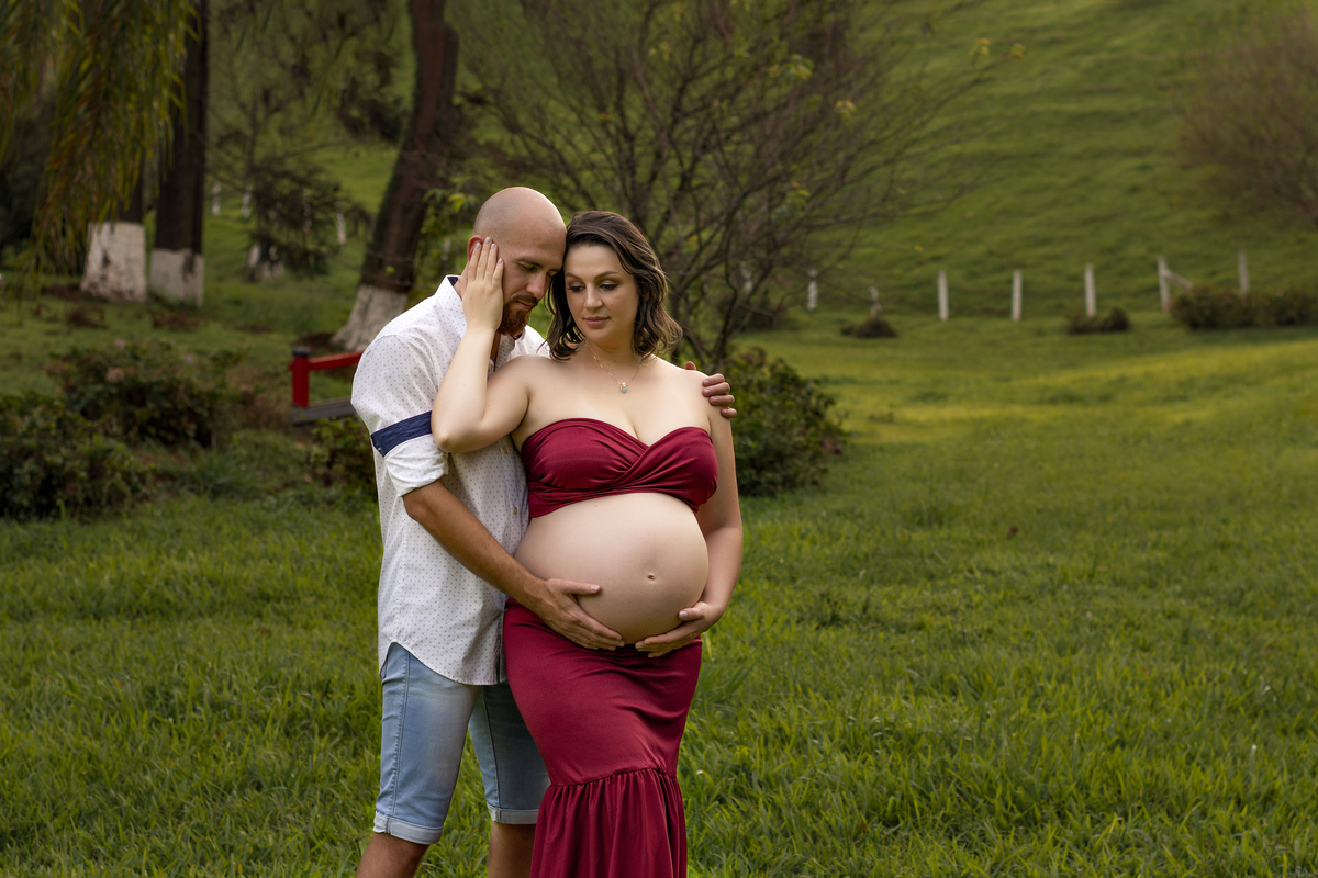 Ensaio lindo da gestante Fabi realizado em Ponta Grossa/PR clicks Karol Monarini - Estudio Olhos da Alma Fotografia