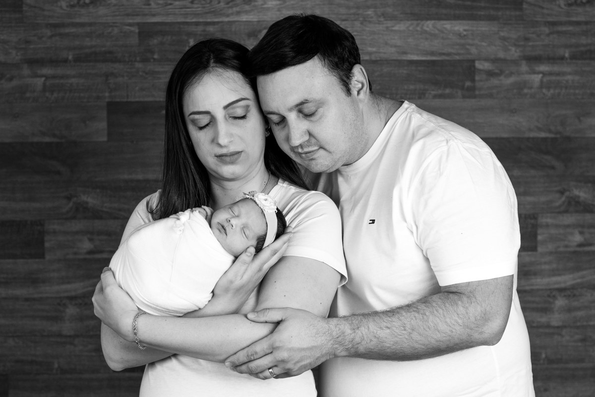 Newborn da Maria Carolina realizado na cidade de Ponta Grossa pela fotografa Karol Monarini do estúdio Olhos da Alma Fotografia