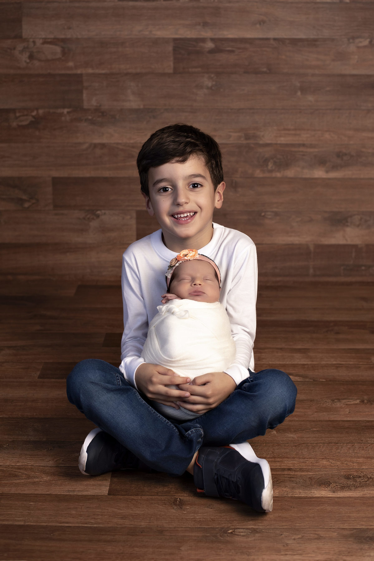 Newborn da Maria Carolina realizado na cidade de Ponta Grossa pela fotografa Karol Monarini do estúdio Olhos da Alma Fotografia