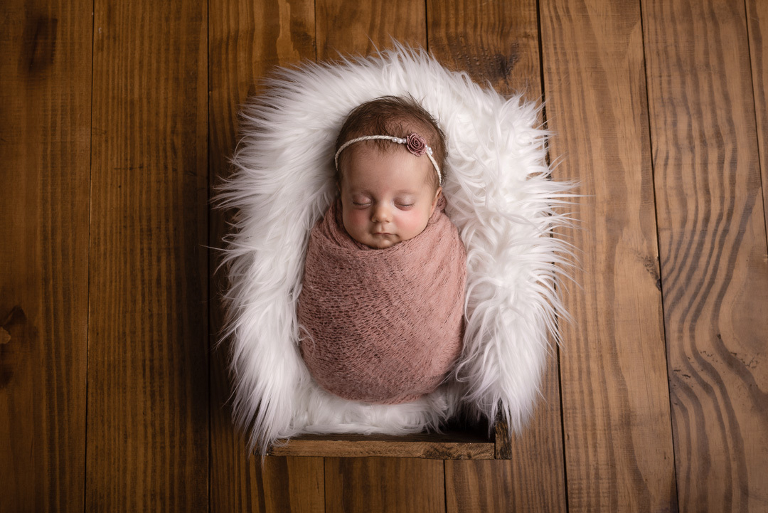 Ensaio Newborn - Ponta Grossa - Isabela 96 dias de vida