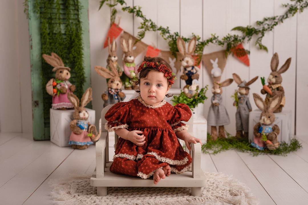 O 1º clique é sempre séria - Clarice - 9 meses - Páscoa 2022 - Ensaio em estúdio