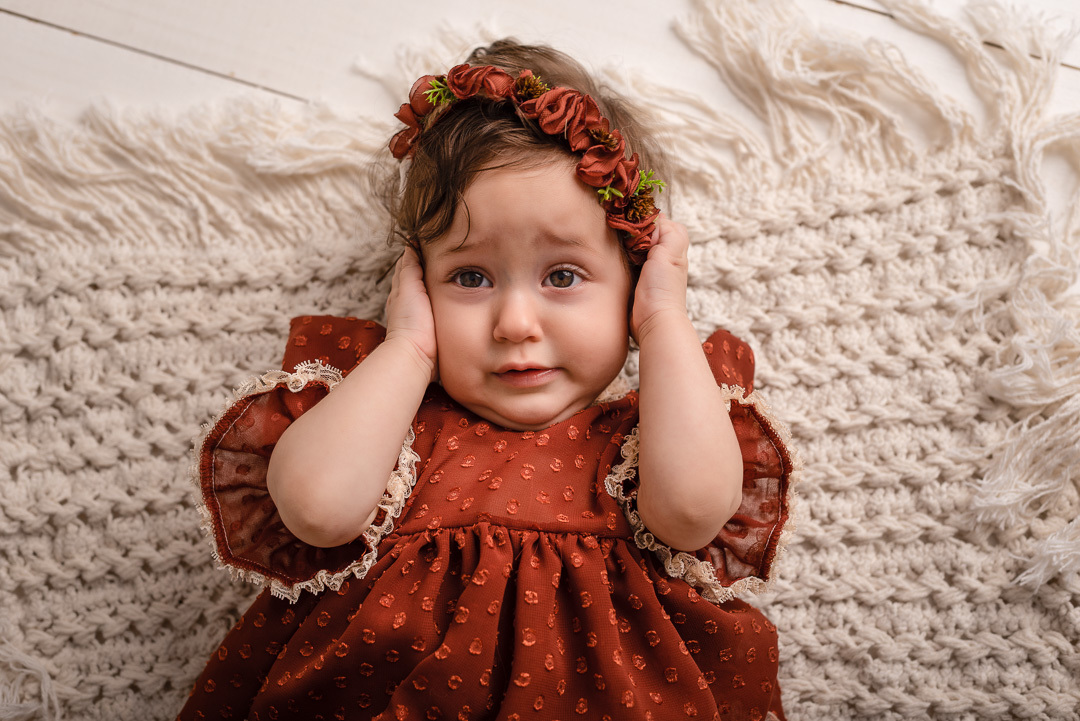 Também fico cansada tia Karol - Clarice 9 meses - Ensaio Páscoa - Ponta Grossa