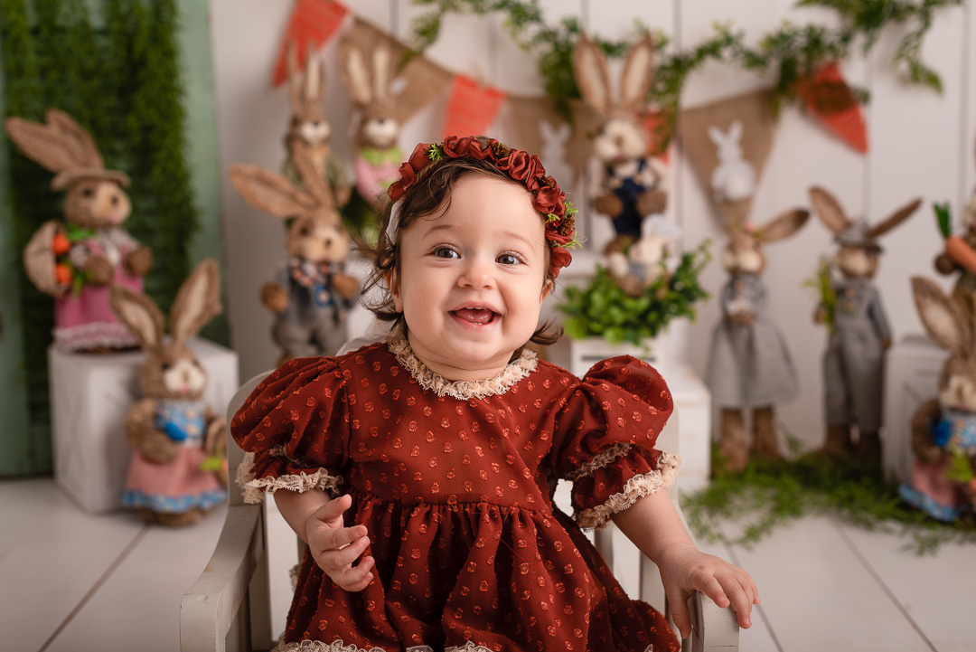 Mas em seguida eu já me abro toda -Clarice 9 meses - Páscoa 2022 - Ensaio em estúdio