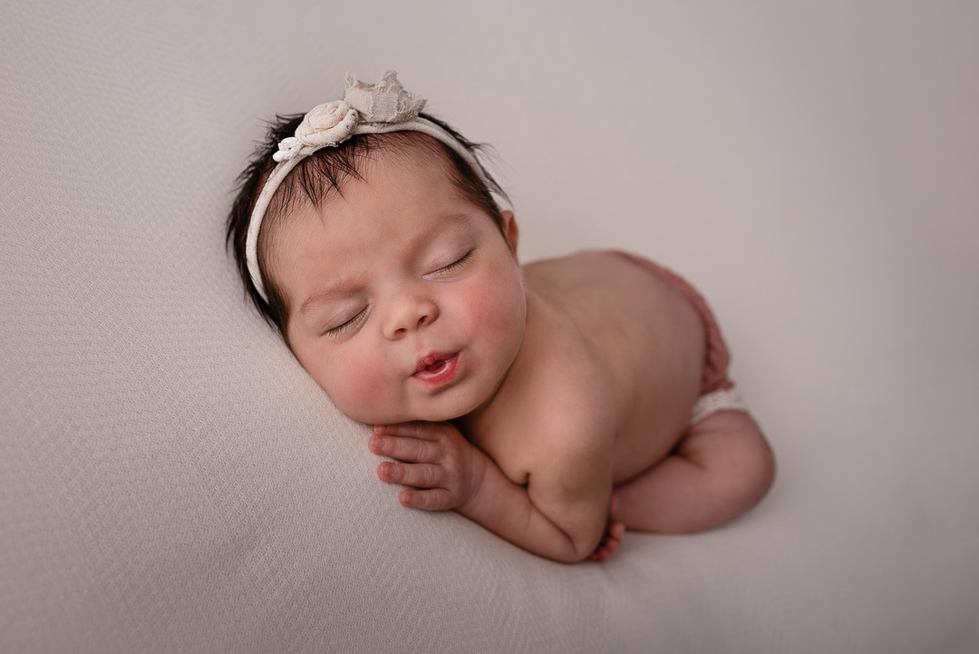 Resiste a esse biquinho: Ana Júlia 6 dias - Newborn - Ponta Grossa