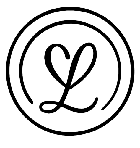 Logotipo de Larissa Assing Fotografias