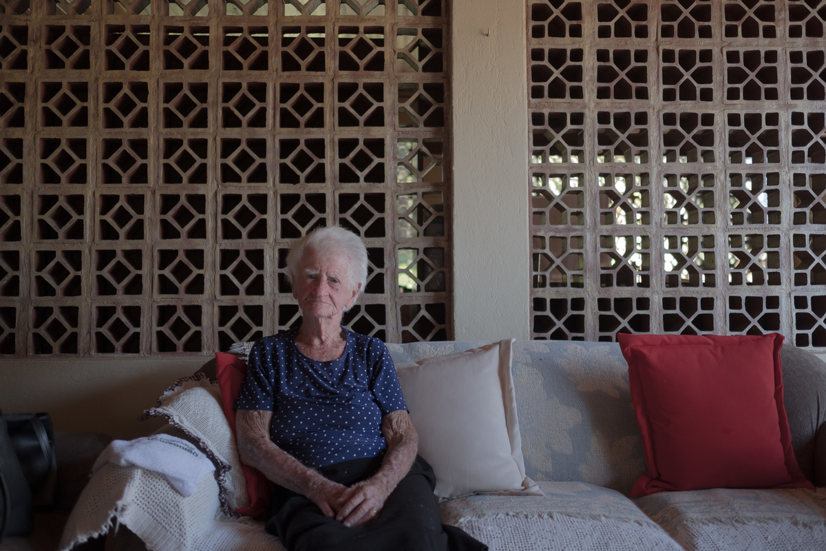 Imagem capa - Armelinda, minha avó por Manu Rigoni