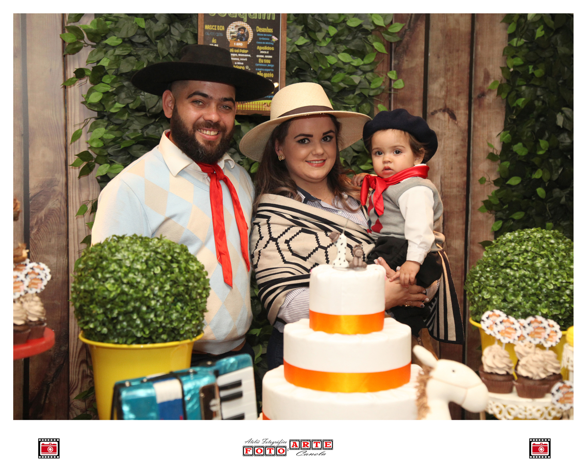 Joaquim com a Mamãe e Papai