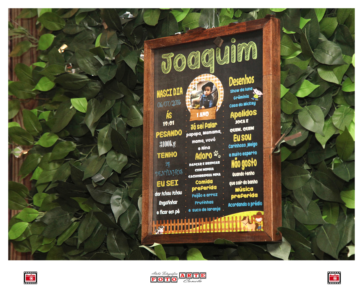 Chalkboard com todos os dados sobre o Joaquim nesse primeiro ano!