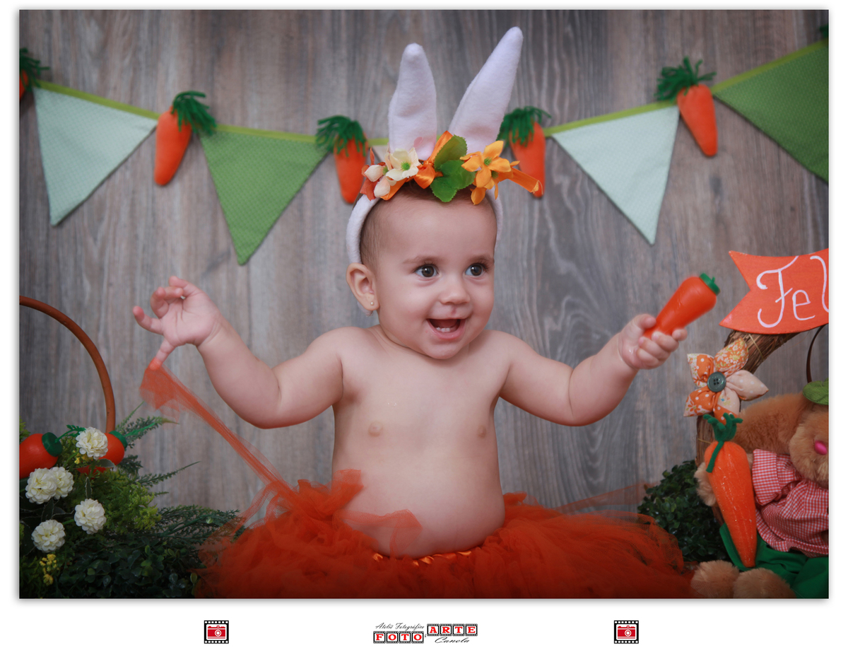 comendo cenouras páscoa