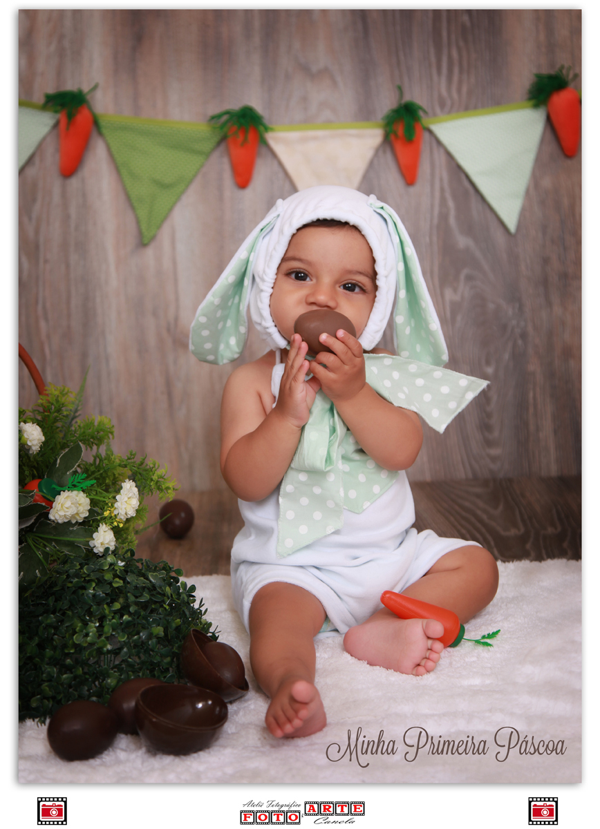 menino comendo chocolate de páscoa