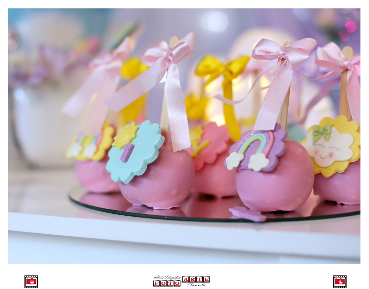 Detalhe Maçãs Do Amor Decoradas 