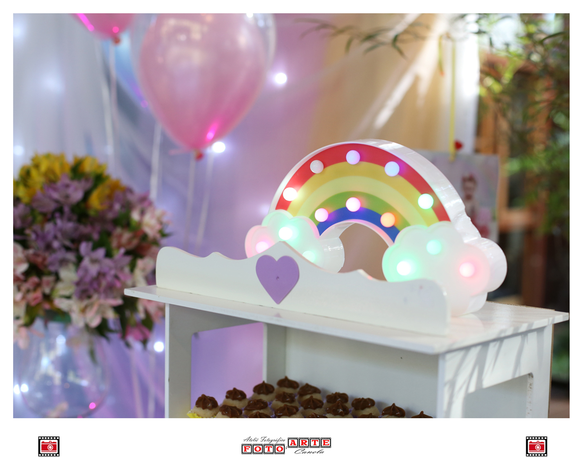 Arco-Íris De Luzinhas Coloridas