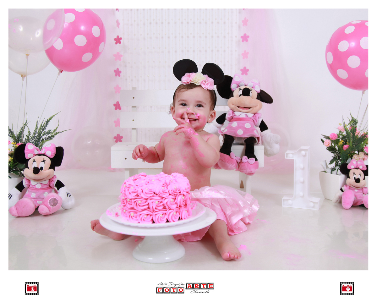menina no ensaio smash the cake minnie rosa
