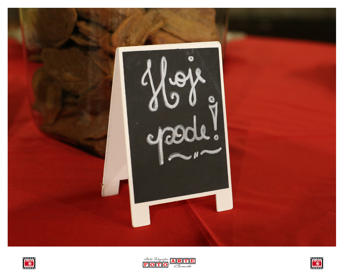 quadrinho de giz escrito hoje pode