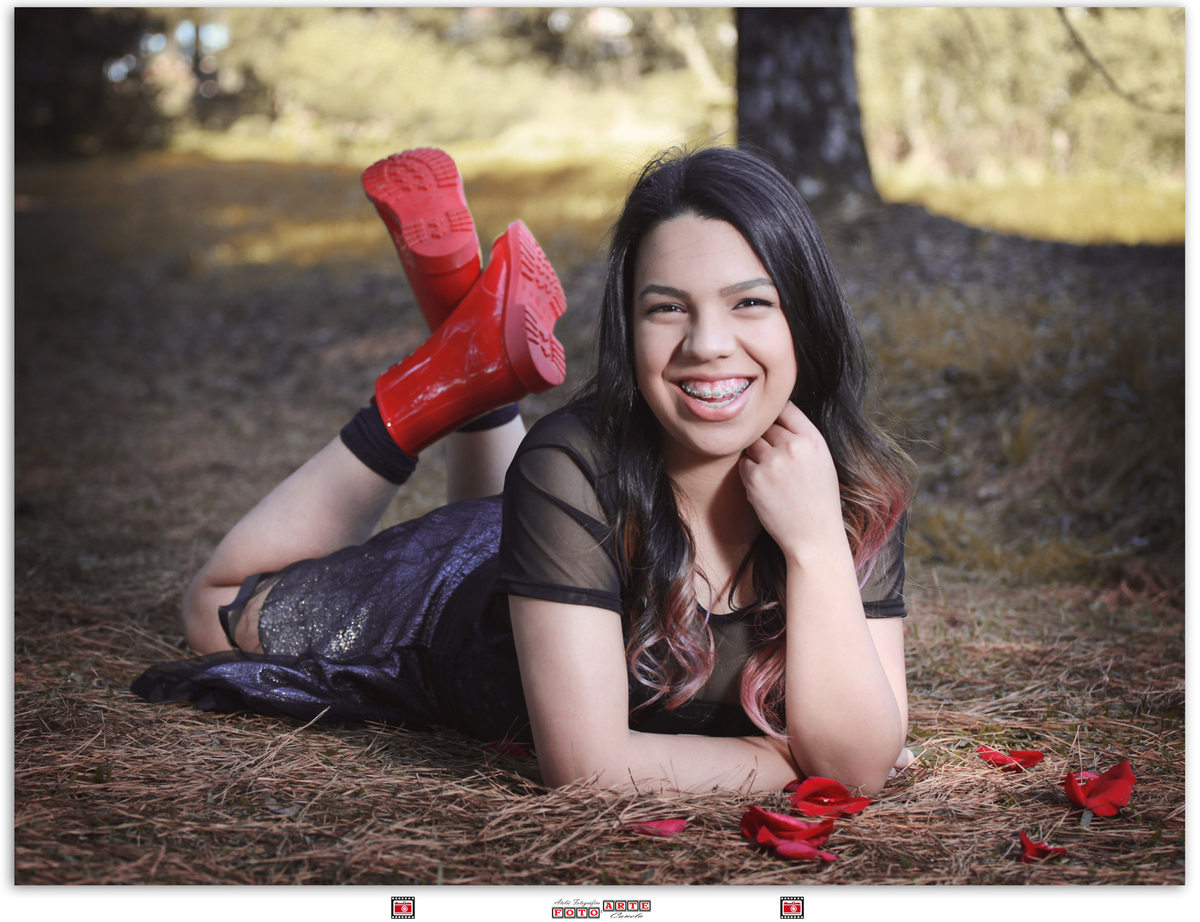 menina pétalas de flor